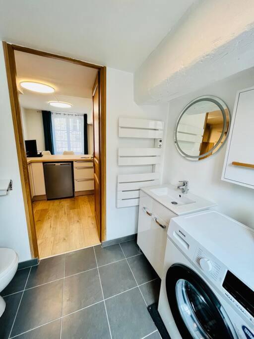 Stylish Studio In The Center Of Senlis Apartment Senlis  Exterior photo